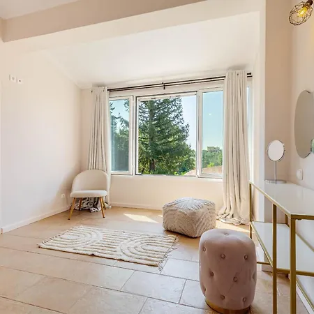 Casa Nb Гоувия